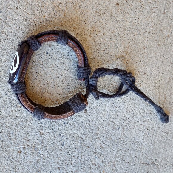 HIPPIE BROWN LEATHER RESINART STONE PEACE SIGN BRACELET RASTA RAGAE COACHELLA - Picture 3 of 4